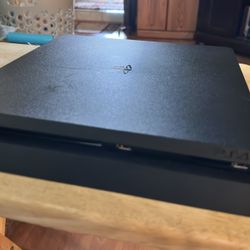 Playstation 4 Slim 1 TB Console