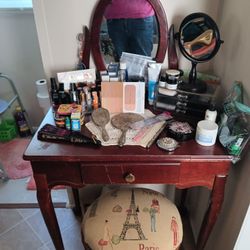 Makeup Vanity With Mirror An Stool