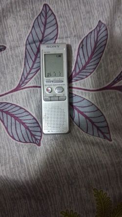 Sony ICD-B300 IC Voice Recorder $ 25.00  Make Me An Offer