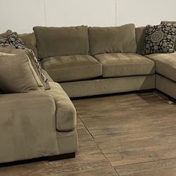 4 Piece Sectional With Delivery 