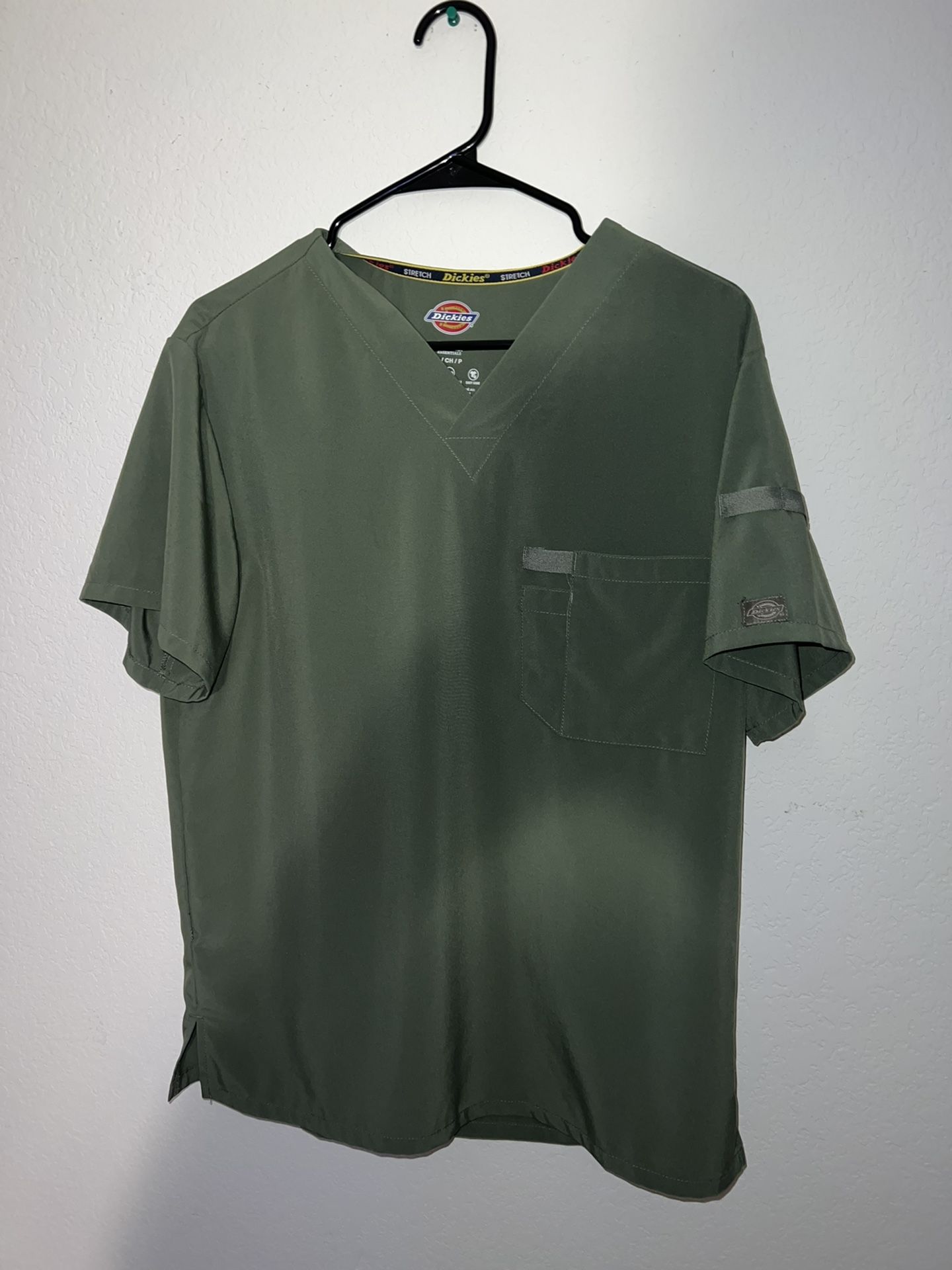 Men’s Dickies Scrubs