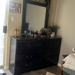 Queen Size Bed Frame w/ Night Stand & Dresser