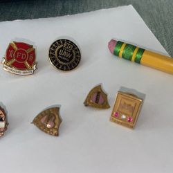 GENERAL MOTORS, UNITED AUTO WORKERS RETIREMENT PINS FIRE DEPARTMENT PIN GOLD FILLED MAYBE RUBY DIAMOND CHIP