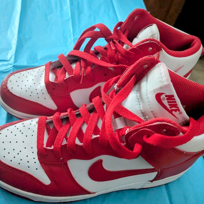 Nike Dunk High University Red