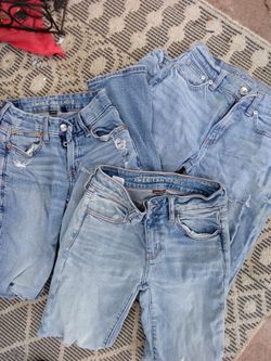 American eagle 3 pairs of jean s