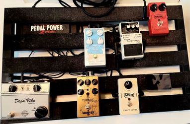 Pedalboard Setup with Components