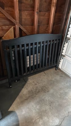 Baby crib