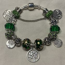 Brand New Celtic Tree of Life Dangle Charm Bracelet 