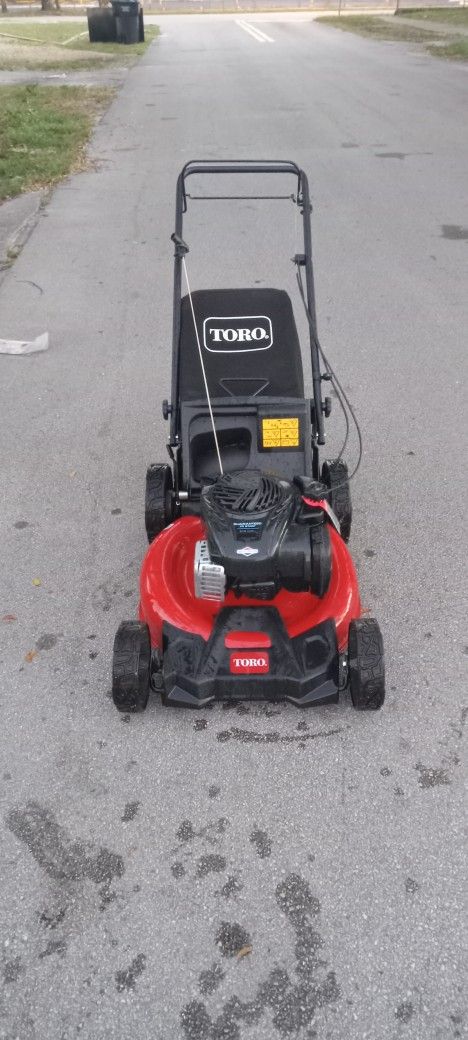Toro Self Propelled Gas Lawn Mower Like New $260 FIRM!!