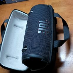 Jbl Speaker Xtreme 3 Original No Copy, Bluetooth, Great Quality Sounds, Including, Case / Bag, Charger, No Issues, Working Great, Like New