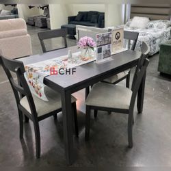 5 Pc Dining Table Set  // Limited Time Offer 