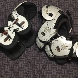 Footballl Shoulder Pads X-large  Sizes 34-36 