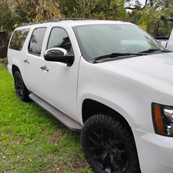 Chevy suburban 4x4 2013