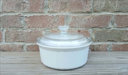 Corning Corelle French White 1.5 Qt. Round Casserole Dish/Lid
