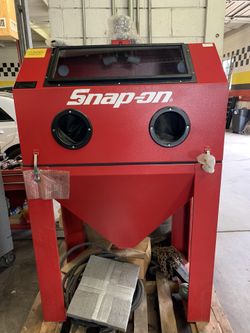 Snap On Clam shell Blasting Cabinet.