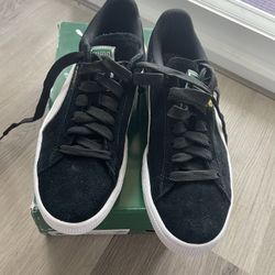 Women’s Puma Size 8 