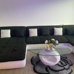 Sofa / Couch  - Financing Available - Same Day Pickup 