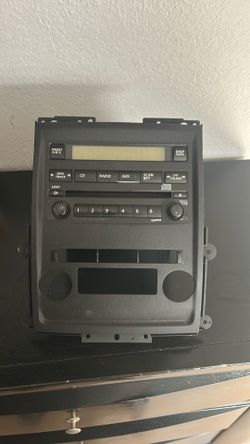 Nissan Frontier OEM radio