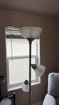Floor lamp