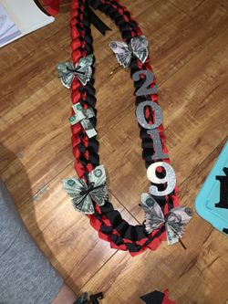 Graduation leis