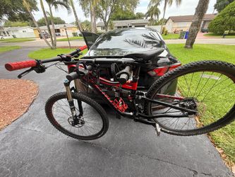Specialized StumpJumper mtb - Black & Red