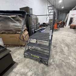 3 Step Rolling Ladder
