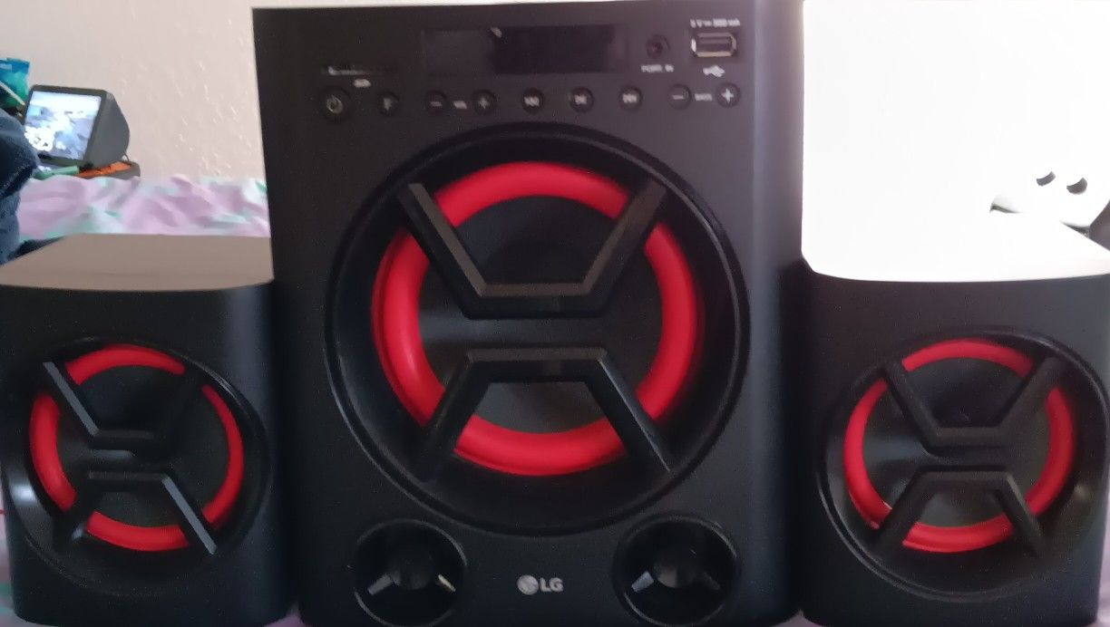 Speaker System with Bluetooth installed