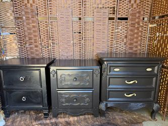 Set of 3 Black Nightstands with Drawers