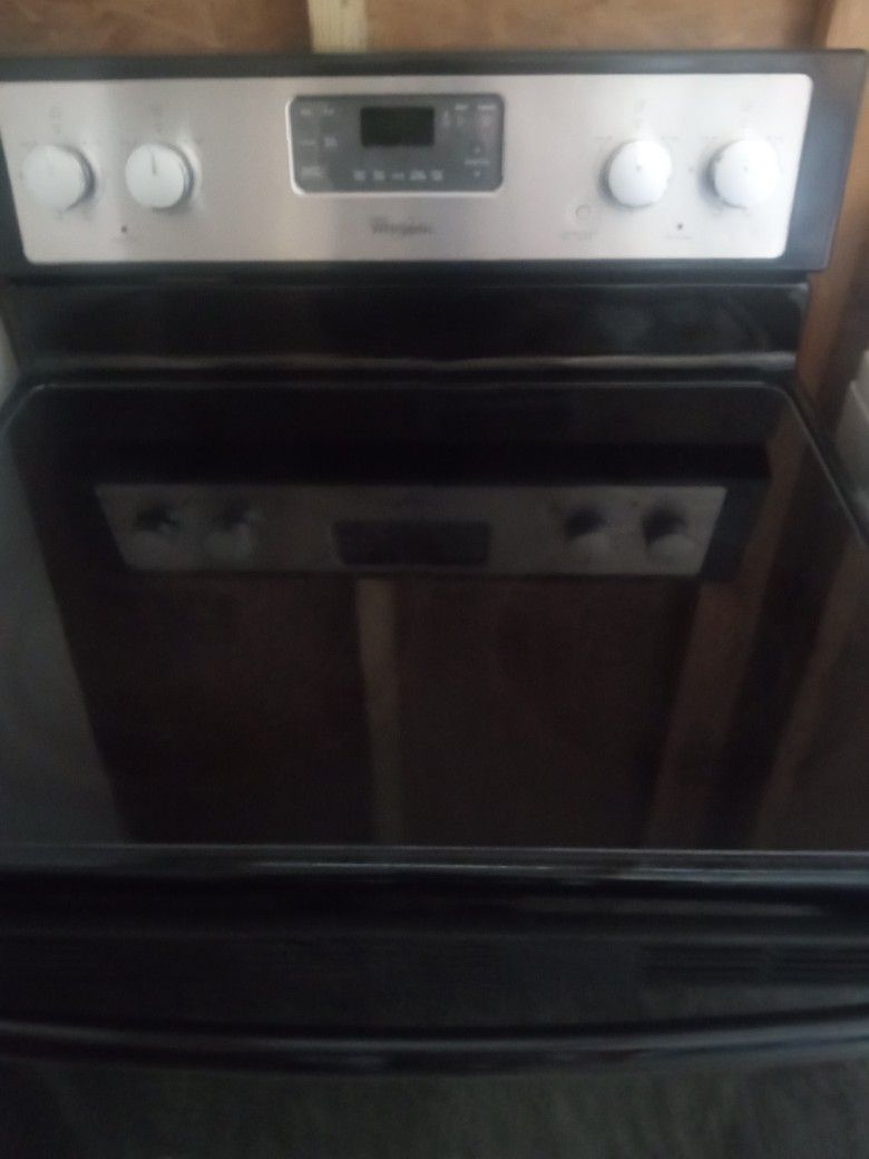 REALLY NICE WHIRLPOOL GLASS TOP STOVE