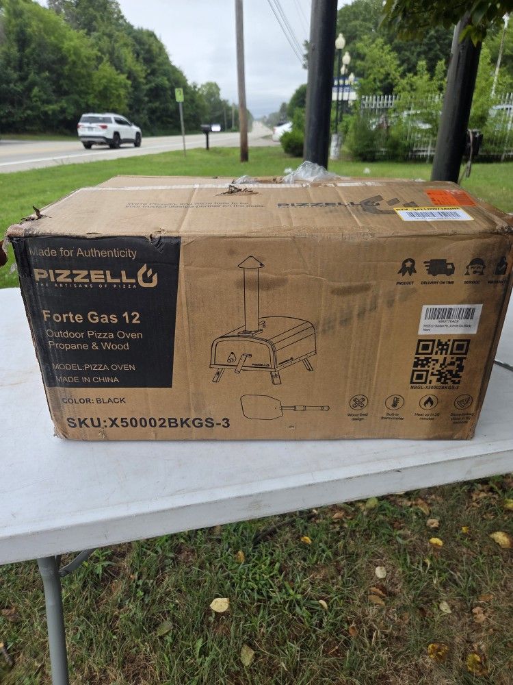 Pizzello Forte Outdoor Gas Pizza Oven - Propane & Wood