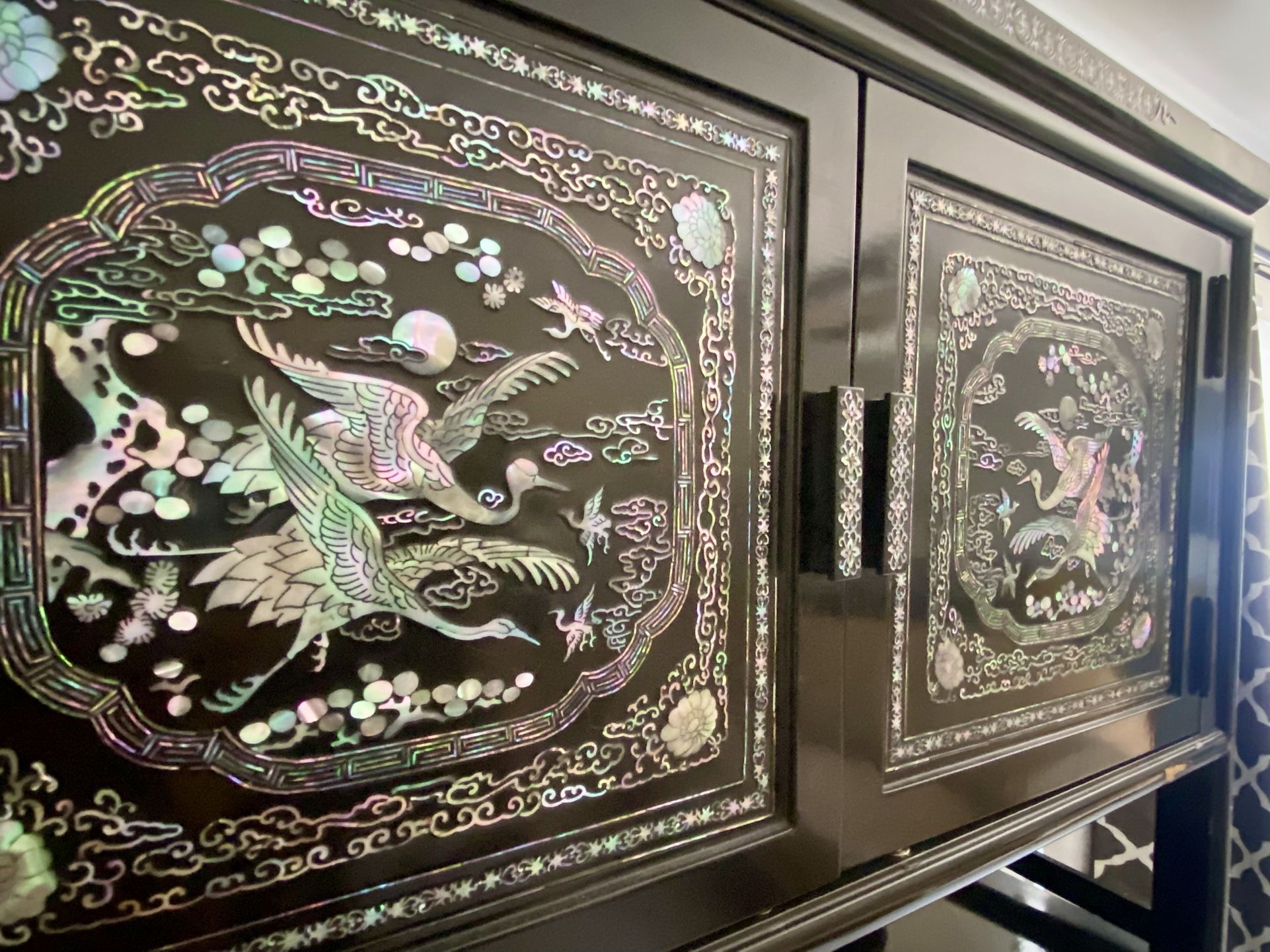 Jade Shell Chinese Classical Furniture Five-Piece Set Ready to Use