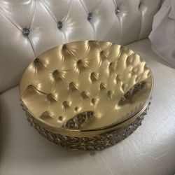 Beautiful Gold Cake Stand (“16”)