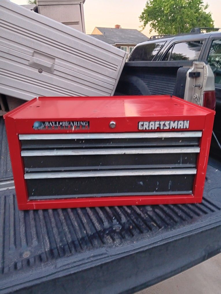Craftsman Middle Riser Tool Chest