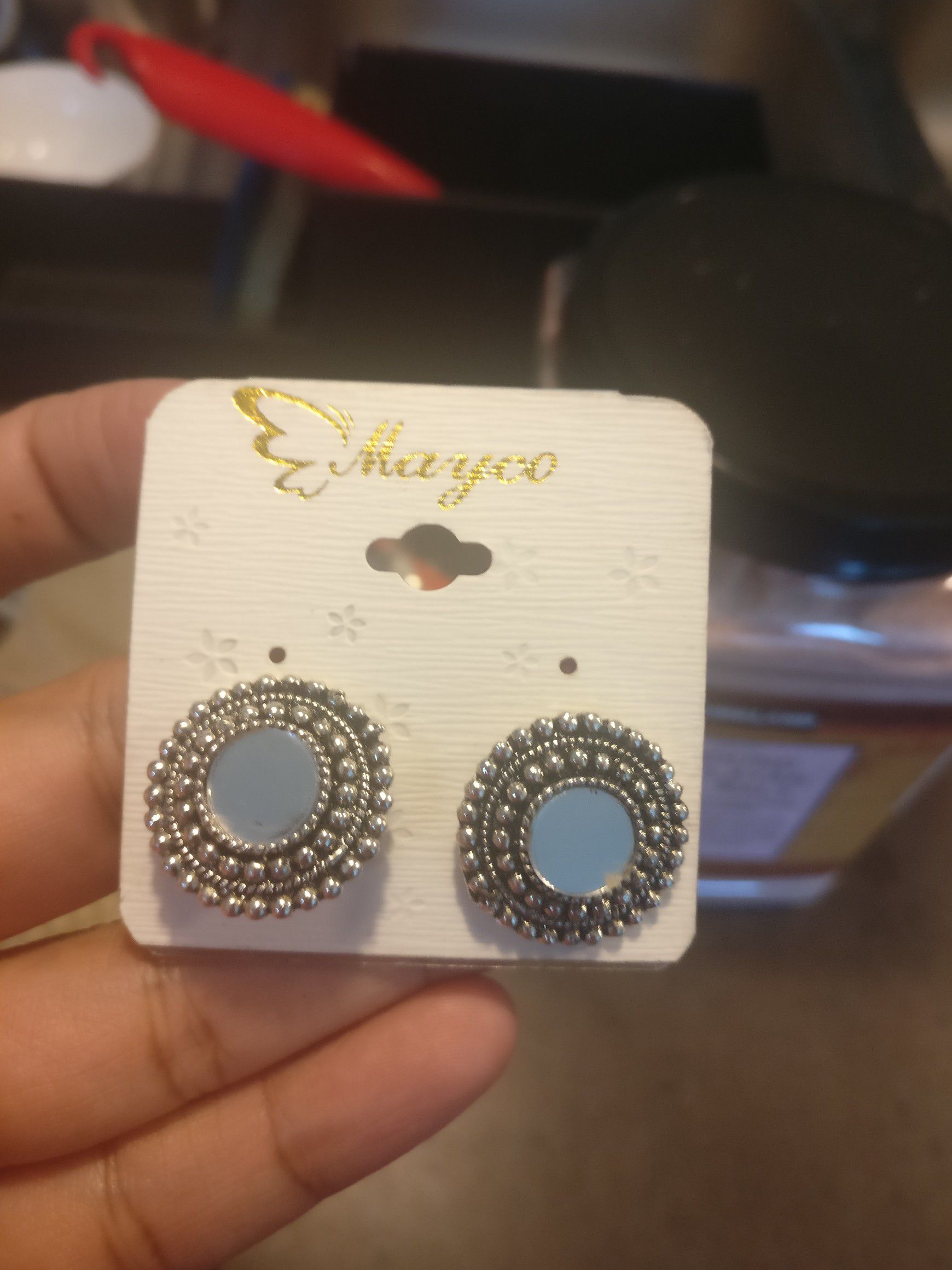Ear rings each pair 1$