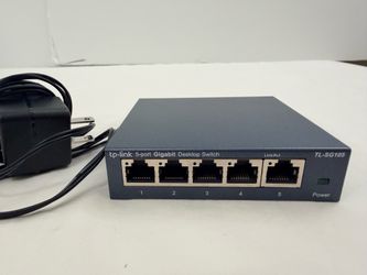 TP-Link 5-Port Gigabit Desktop Switch - Plug & Play