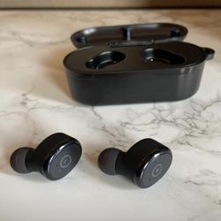 Wireless / Bluetooth Headphones / Earbuds - $20