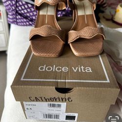Dolce Vita Leather Heels, Size 6.5