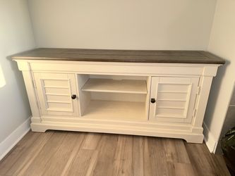 Bob’s Laurel 54” TV Stand / Media Console – White