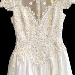 Wedding Dress - Never Worn - Size 12