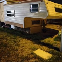 Truck Camper 