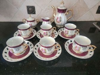 Vintage Porcelain Tea Set Made In Japan Teapot, Cups, Saucers, Thrush, Plates