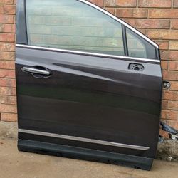 2017-2025 Cadillac XT5 Front Right Door