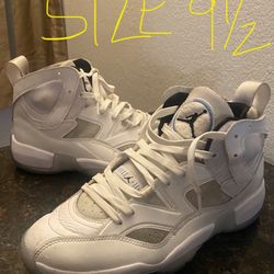 Men’s Jordan’s Size 9 . Used But In Very Good. Condition Asking For $60 OBO 
