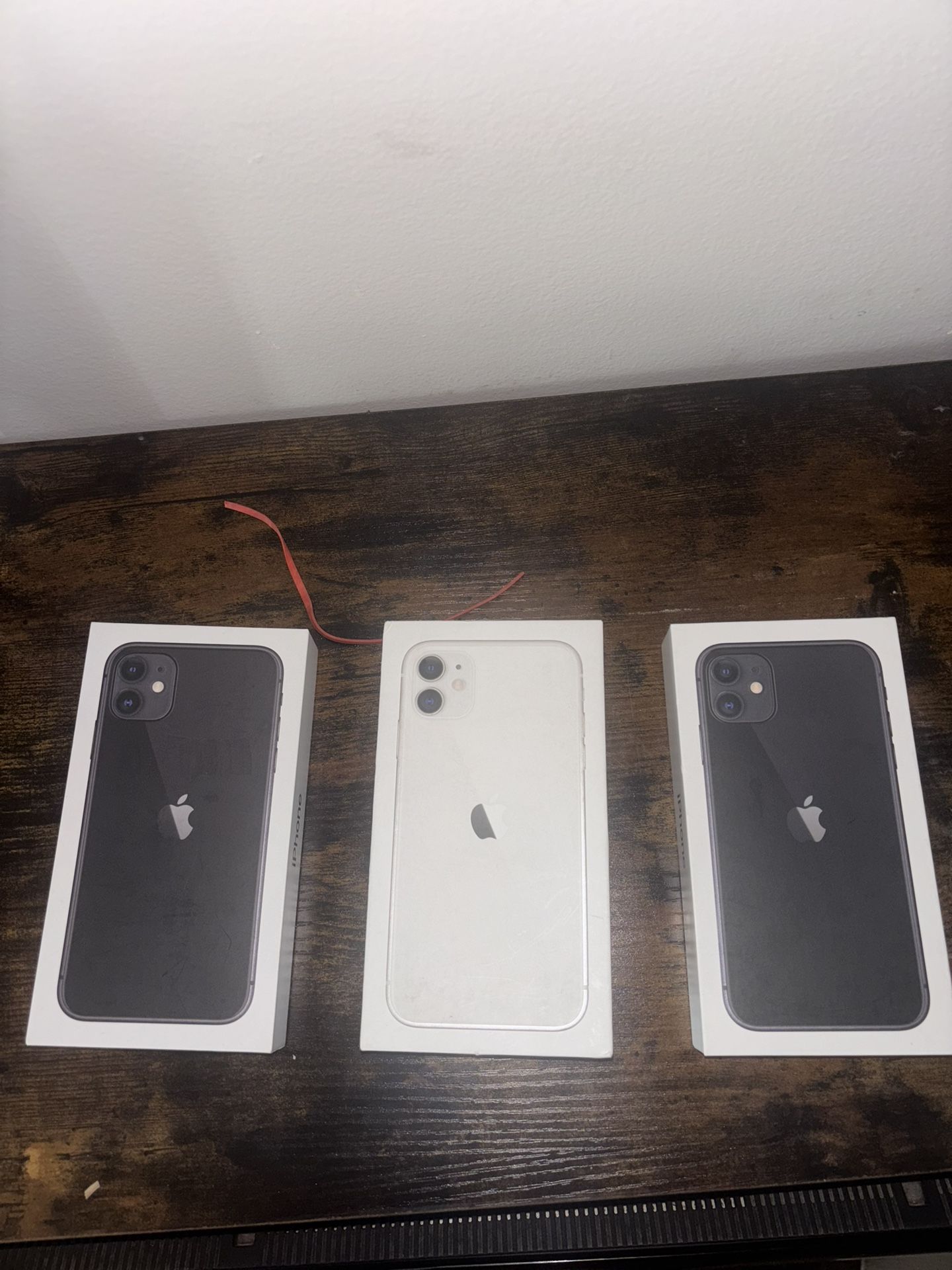 3 iPhones for Sale – 2 Black, 1 White – iPhone 11 – Used Like New – Unlocked