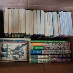 Lot of 30 Manga in a box mixed manag series