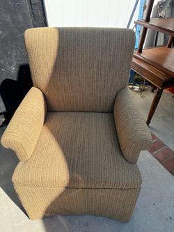 Vintage lounge chair