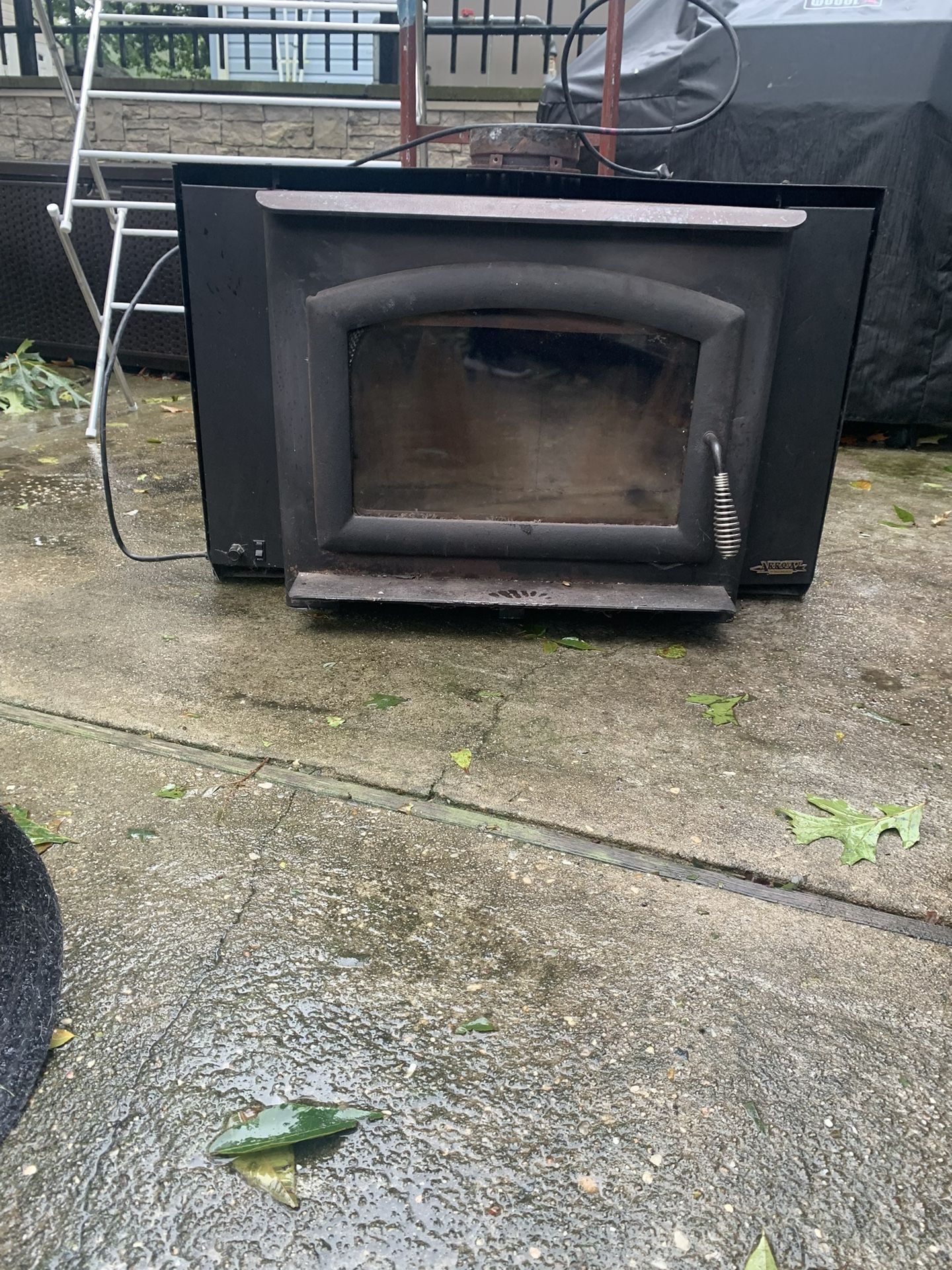 Arrow By Heatilater Wood Burning Stove With Blower for Sale in Setauket-  East Setauket, NY - OfferUp