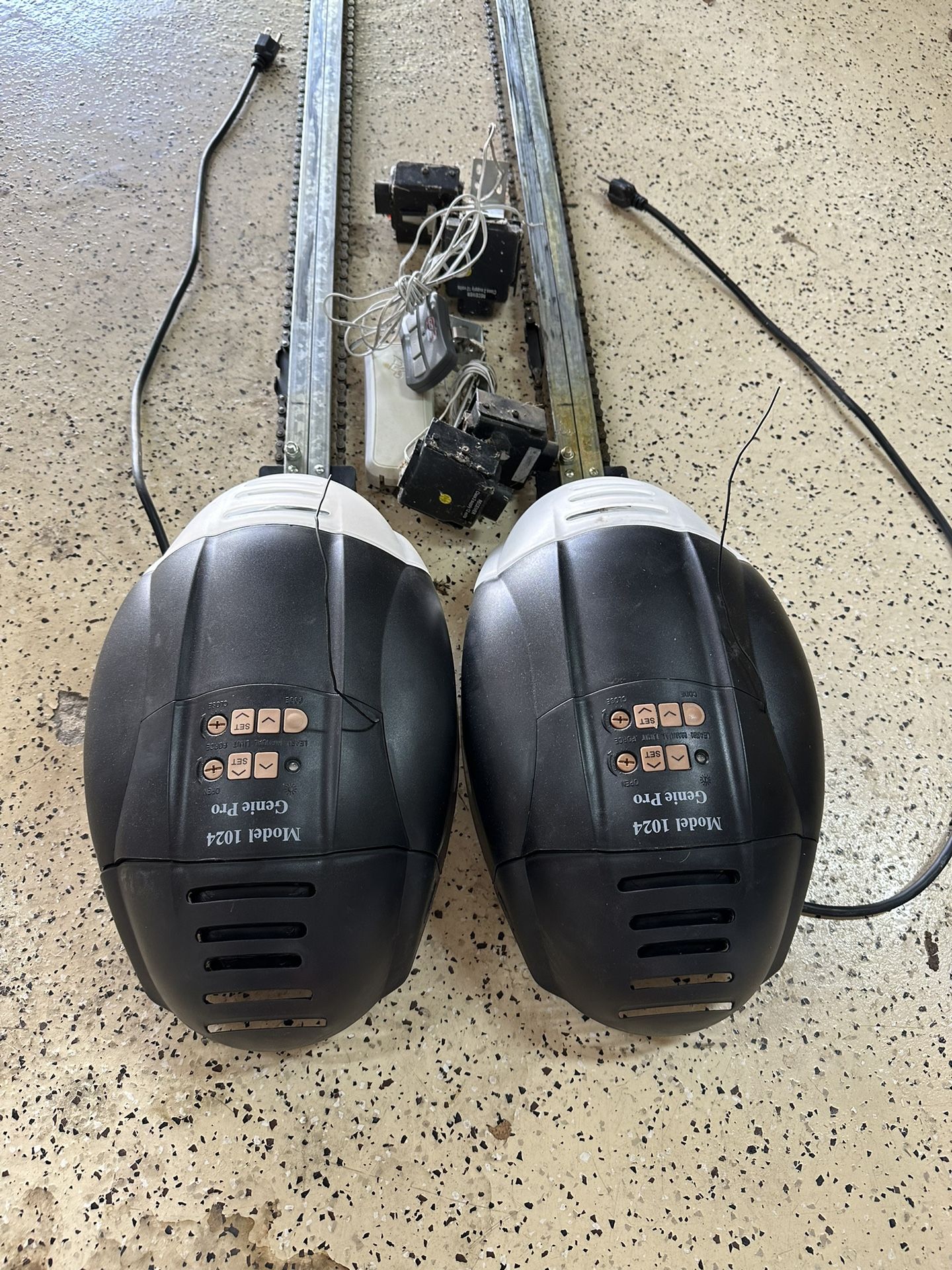 Genie Pro 1024 Garage Door Opener