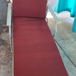 Lounge Chair ADJUSTABLE- New Thick Cushion
