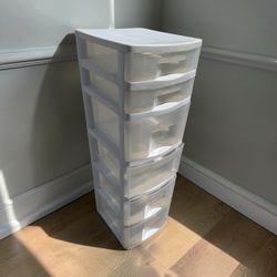 White Rolling 6 Drawer Plastic Storage Chest, Good Condition! 13x15x43in